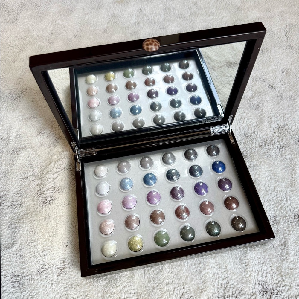 NIB Rare Laura Mercier Petite Bon Bons Eyeshadow Vault